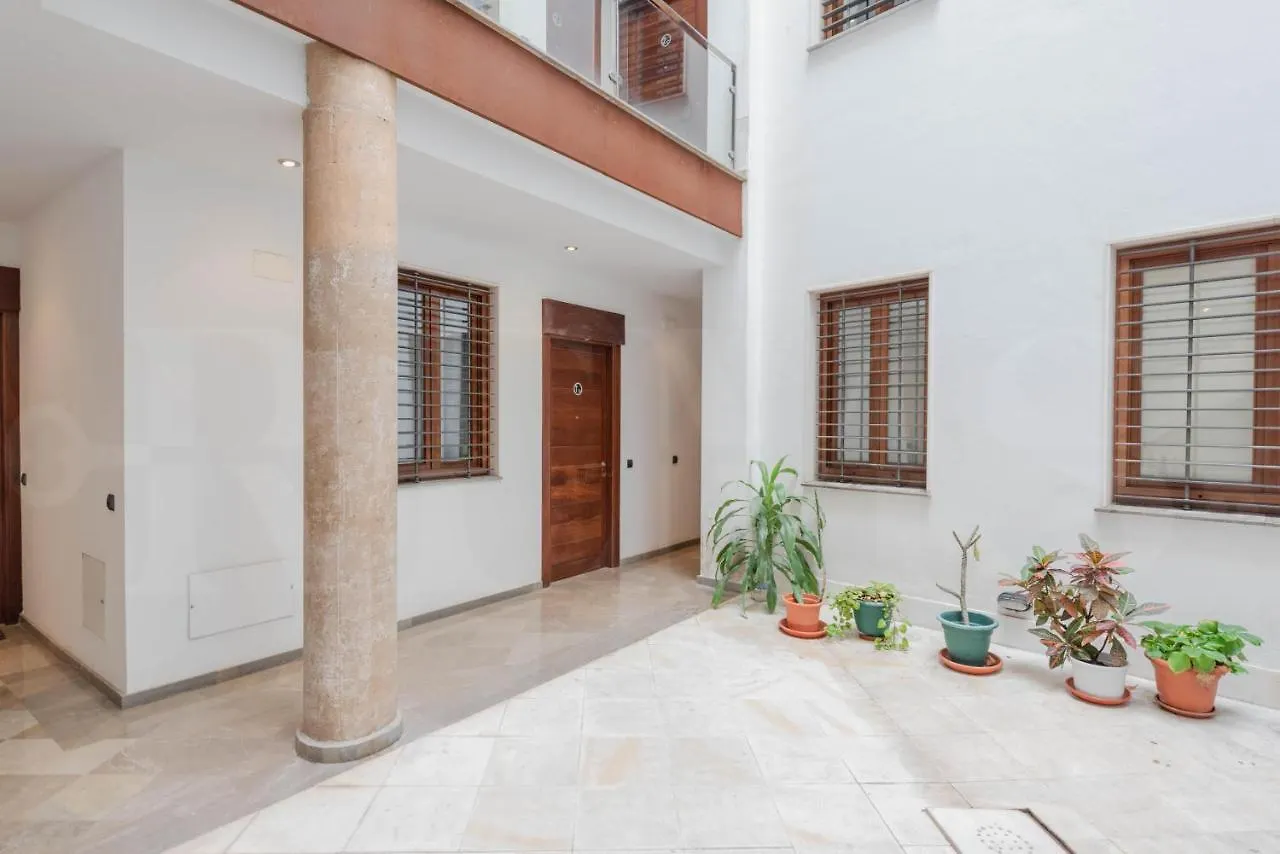Cozy Apartment In The Heart Of Malaga By Rems